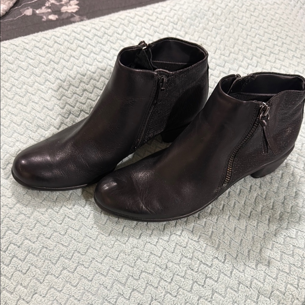 Ecco Black Ankle Booties with Side Zippers and Rounded Toe